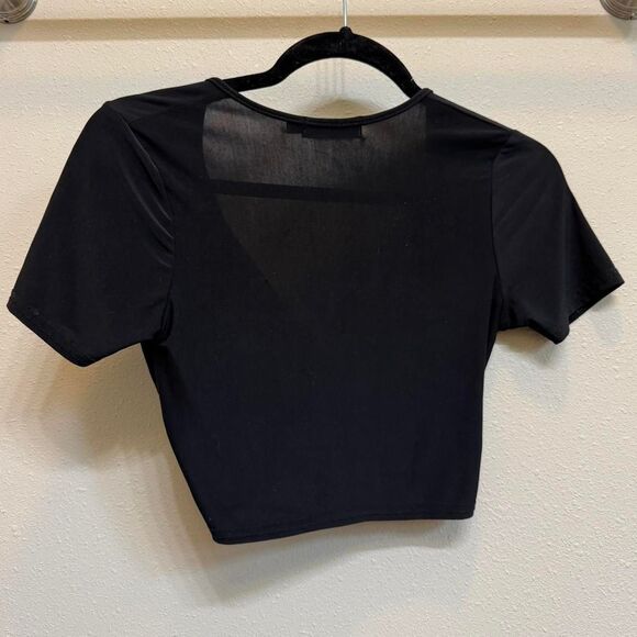 Prettylittlething Women's Black Crop-top - Picture 3 of 3